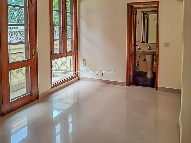 4 BHK Flat For Rent in Chanakyapuri