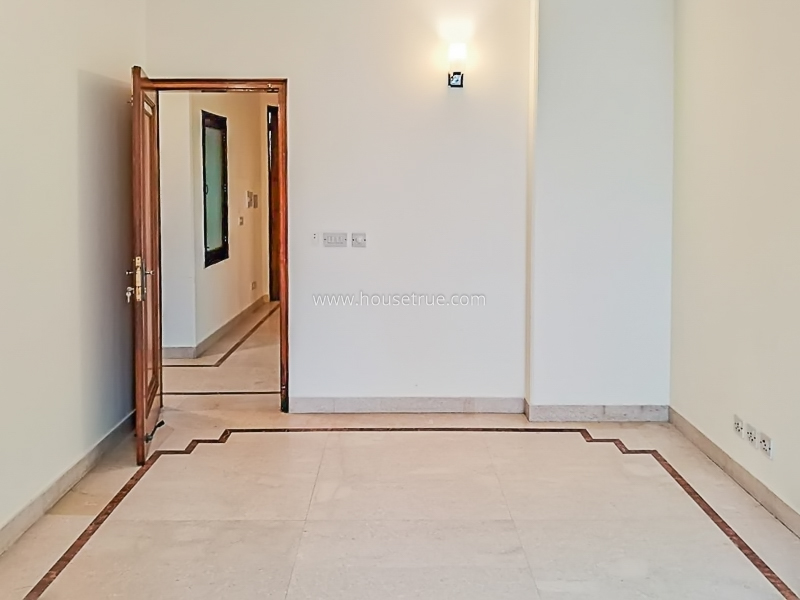 4 BHK Flat For Rent in Chanakyapuri