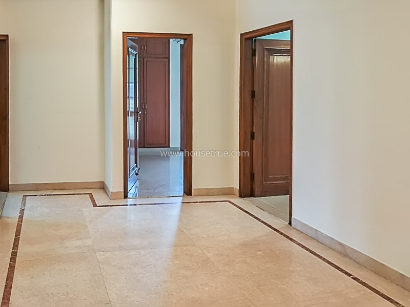 4 BHK Flat For Rent in Chanakyapuri