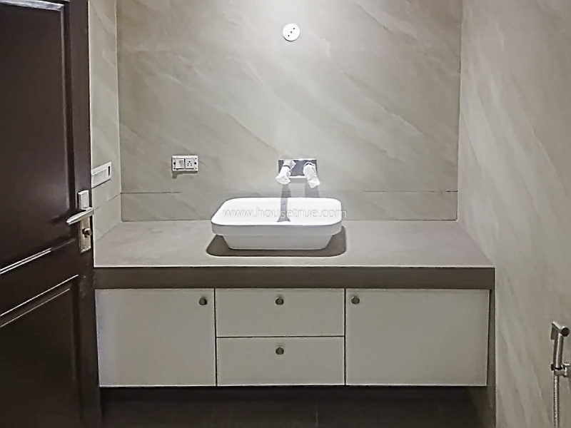 7 BHK House For Rent in New Friends Colony