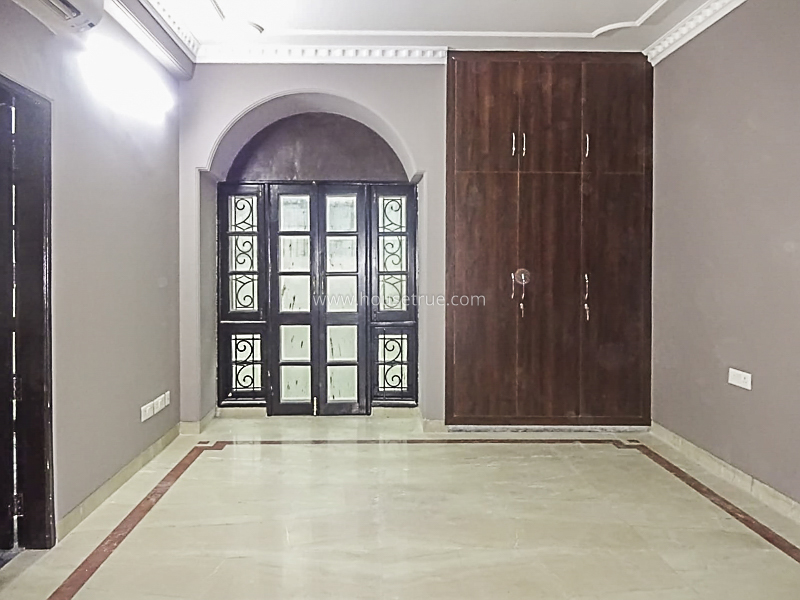 7 BHK House For Rent in New Friends Colony