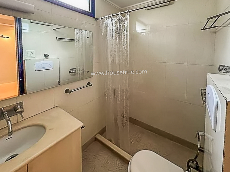 3 BHK Builder Floor For Rent in Jangpura Extension