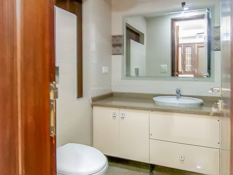 3 BHK Builder Floor For Rent in Uday Park