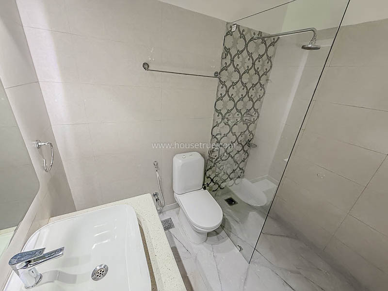 3 BHK Flat For Rent in Panchsheel Park