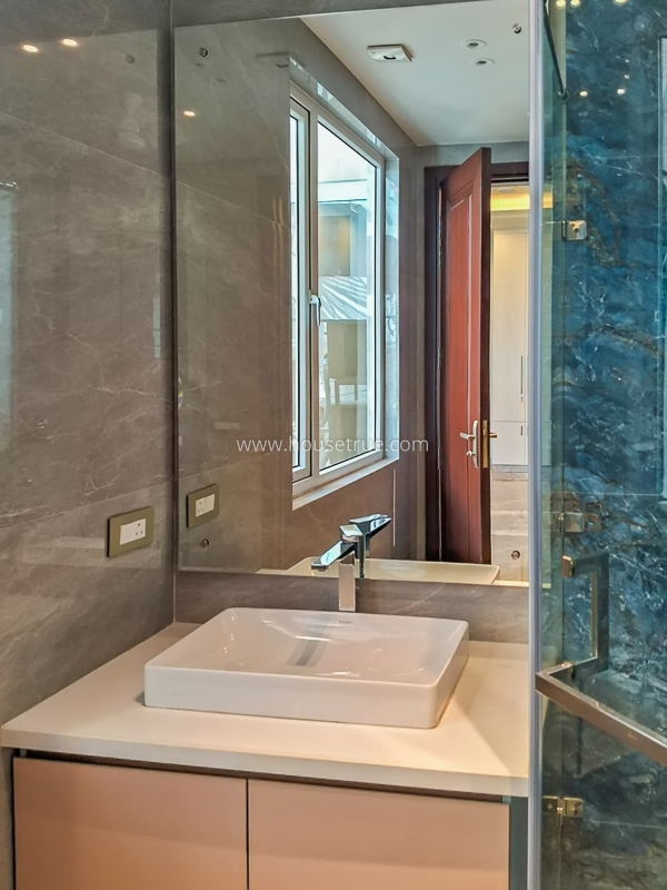 4 BHK Builder Floor For Rent in Neeti Bagh