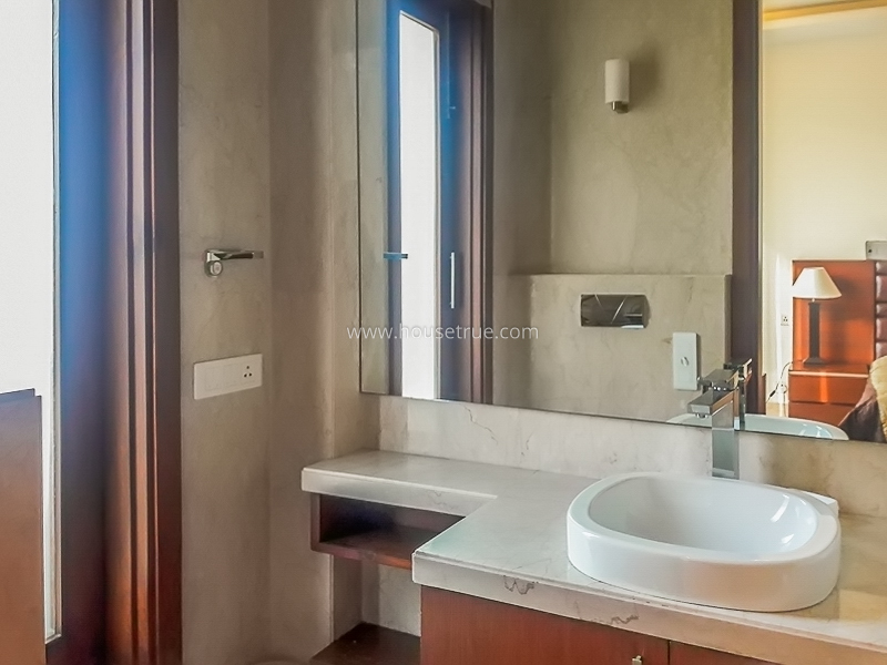 3 BHK Flat For Rent in Shanti Niketan