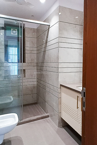 3 BHK Builder Floor For Rent in Nizamuddin East