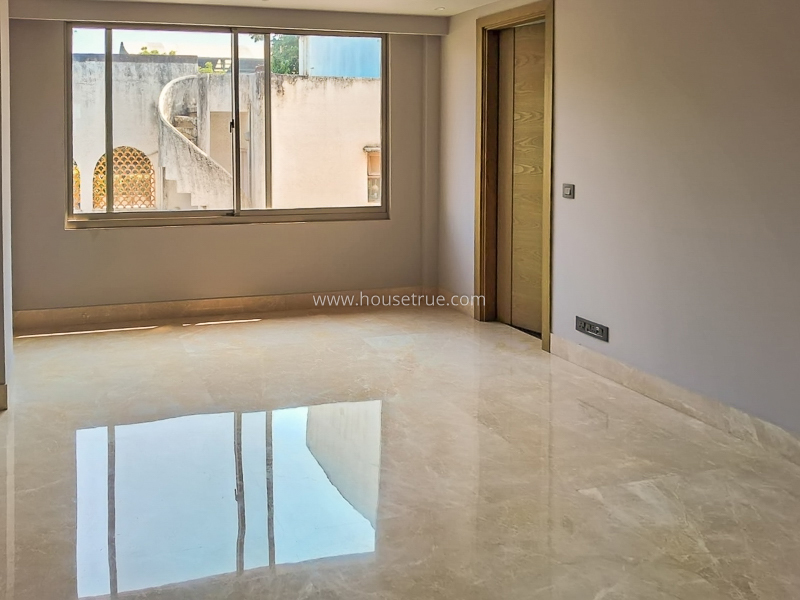 3 BHK Builder Floor For Sale in Defence Colony