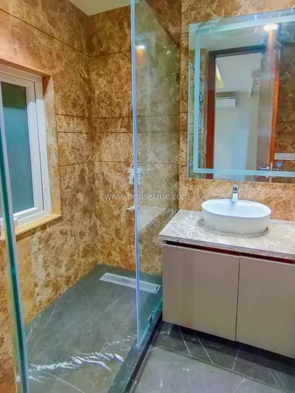 3 BHK Builder Floor For Rent in Green Park Extension