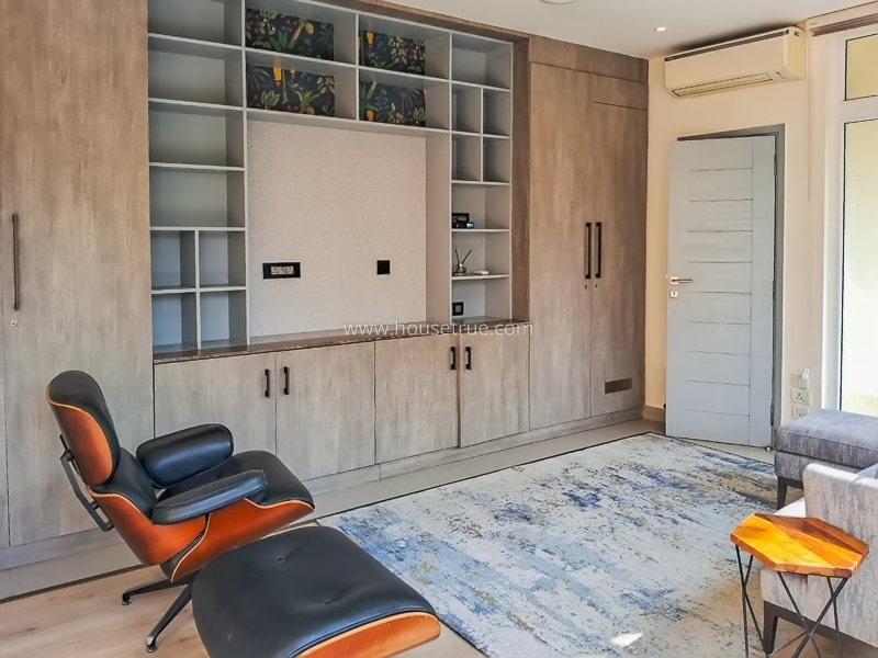 3 BHK Flat For Sale in Defence Colony