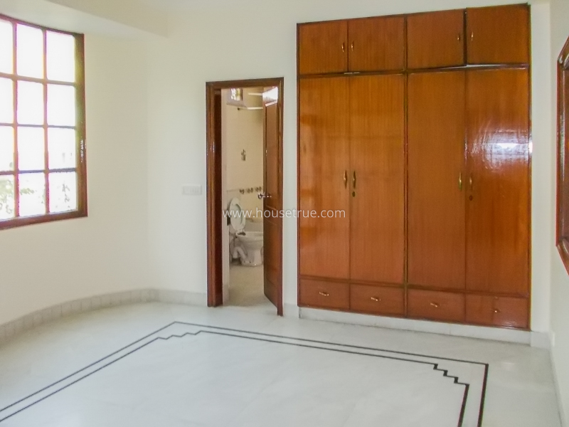 10 BHK House For Rent in Chanakyapuri