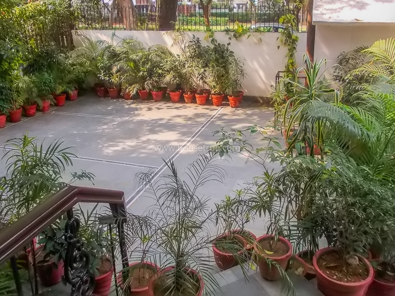 10 BHK House For Rent in Chanakyapuri