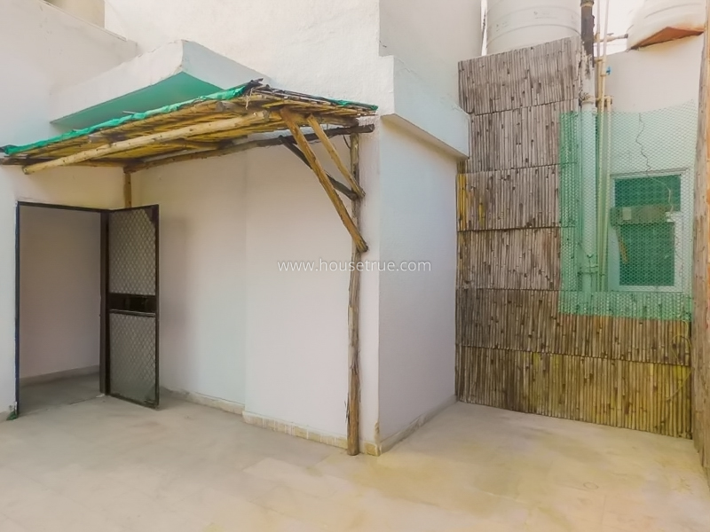 2 BHK Flat For Rent in Defence Colony