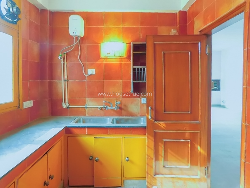 2 BHK Flat For Rent in Defence Colony
