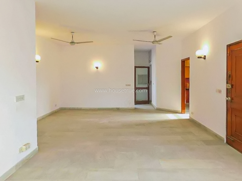2 BHK Flat For Rent in Defence Colony
