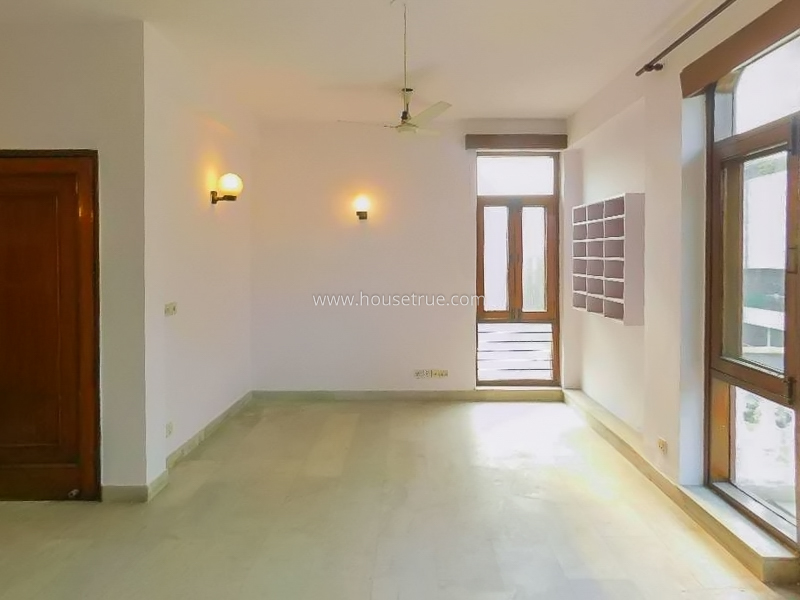 2 BHK Flat For Rent in Defence Colony