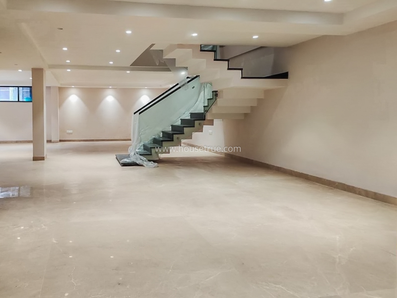4 BHK Flat For Rent in Vasant Vihar