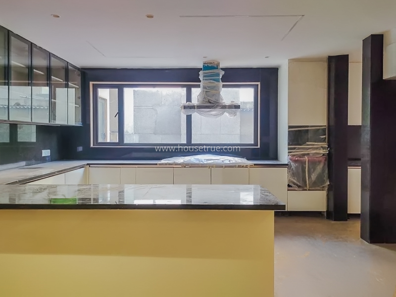 4 BHK Flat For Rent in Vasant Vihar