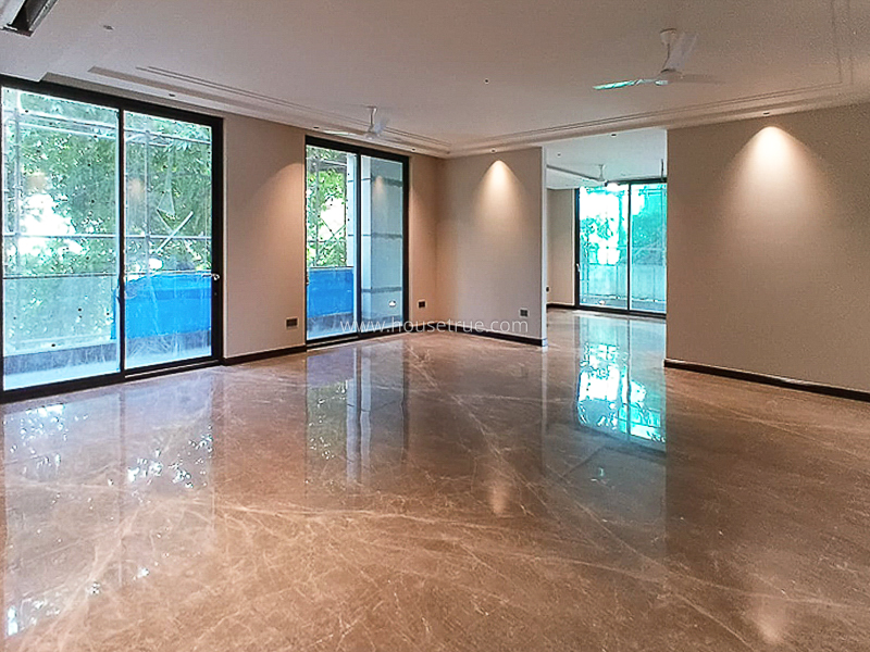 5 BHK Builder Floor For Rent in West End Colony