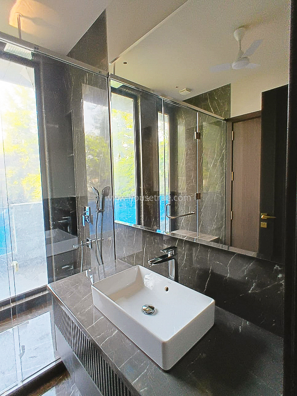 4 BHK Builder Floor For Rent in West End Colony