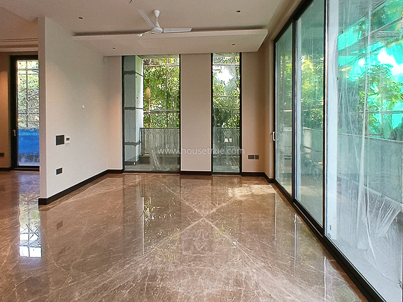 4 BHK Builder Floor For Rent in West End Colony