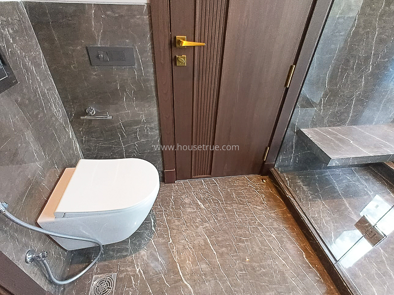 4 BHK Builder Floor For Rent in West End Colony