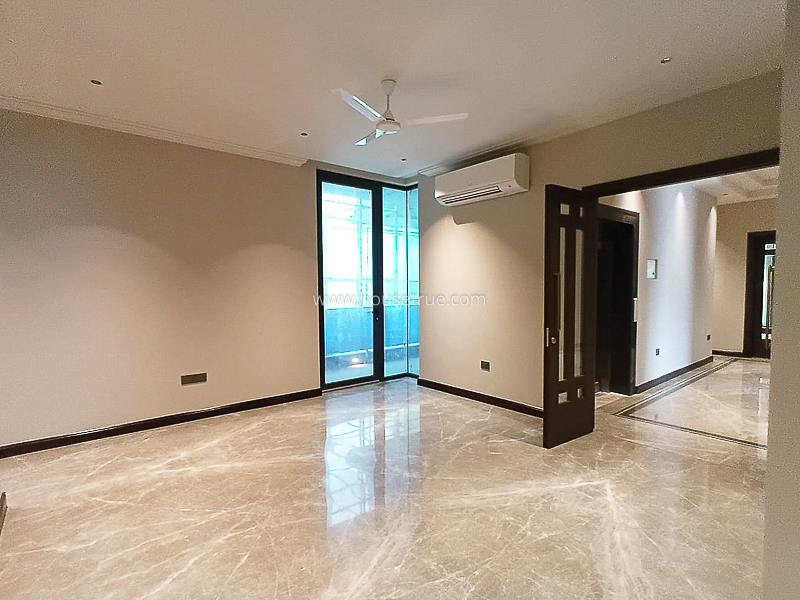 4 BHK Builder Floor For Rent in West End Colony