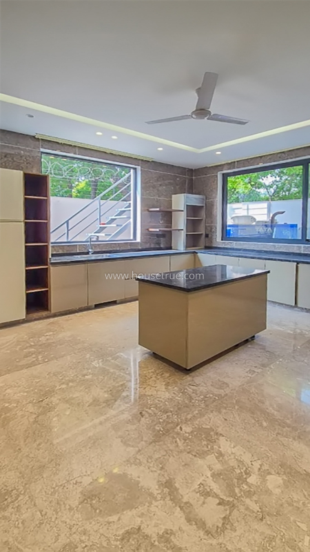 6 BHK Farm House For Rent in Chattarpur