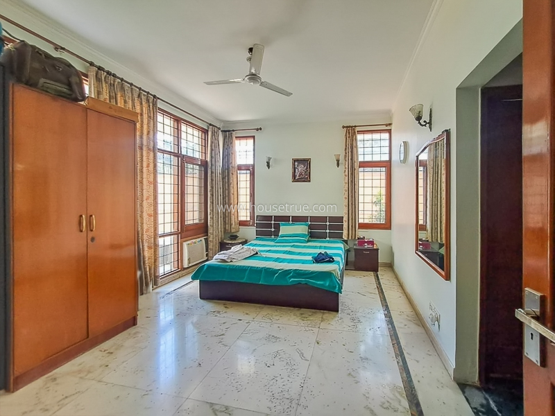 5 BHK Farm House For Rent in Vasant Kunj
