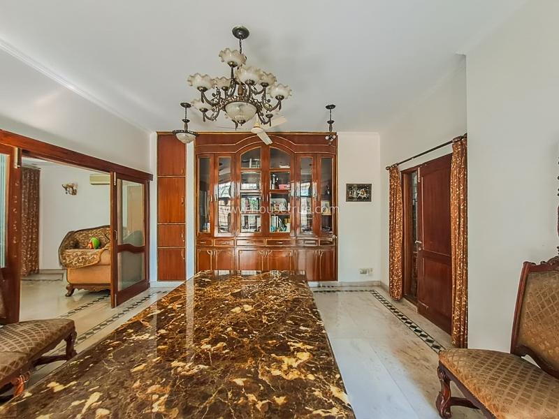 5 BHK Farm House For Rent in Vasant Kunj