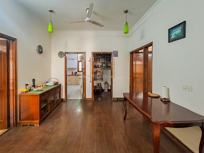 5 BHK Farm House For Rent in Vasant Kunj