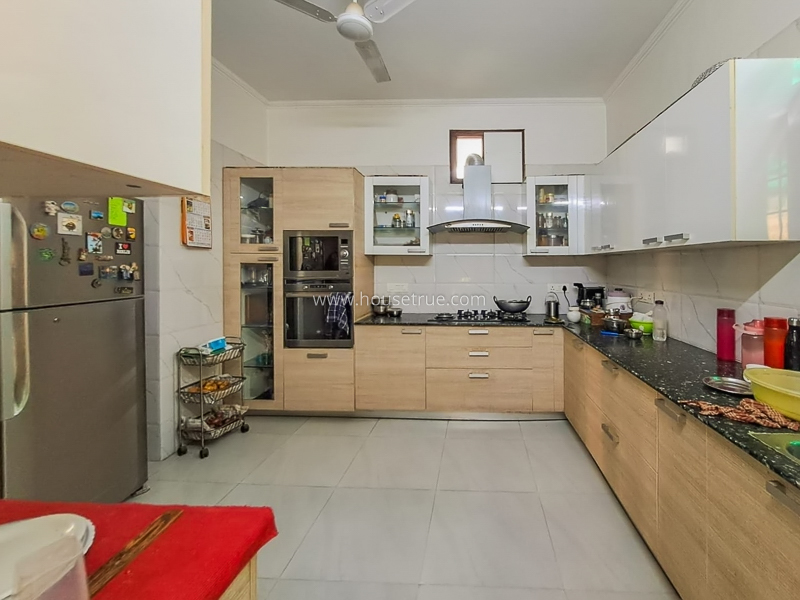 5 BHK Farm House For Rent in Vasant Kunj