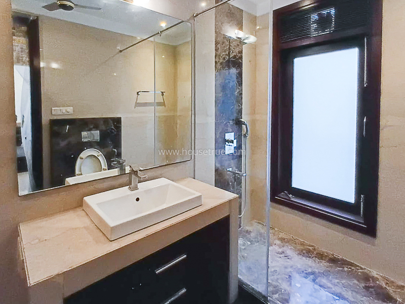 4 BHK Flat For Sale in New Friends Colony