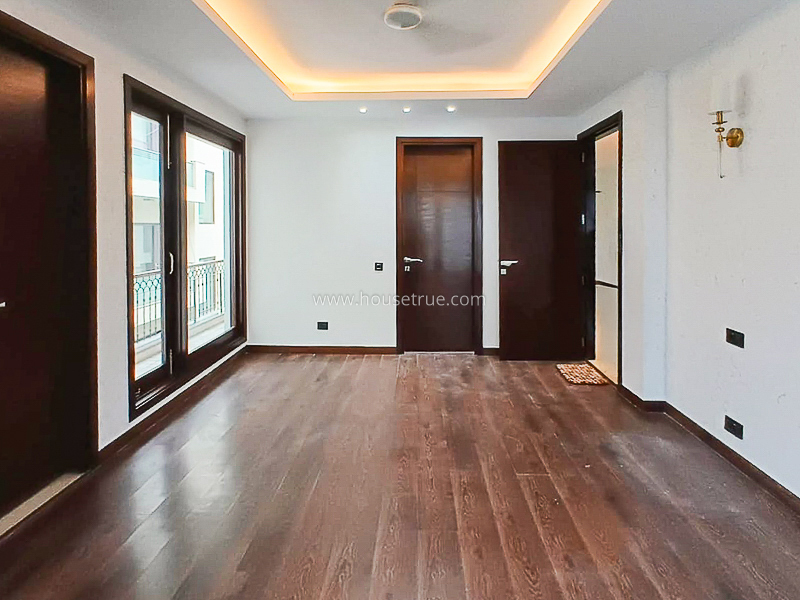 4 BHK Flat For Sale in New Friends Colony