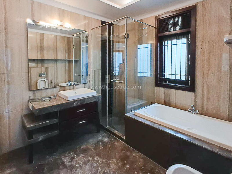 4 BHK Flat For Sale in New Friends Colony