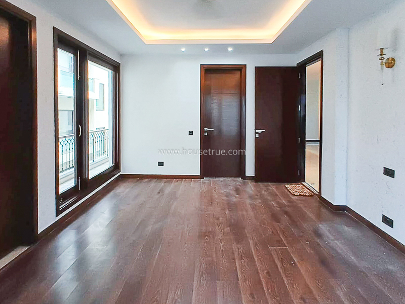 4 BHK Flat For Sale in New Friends Colony