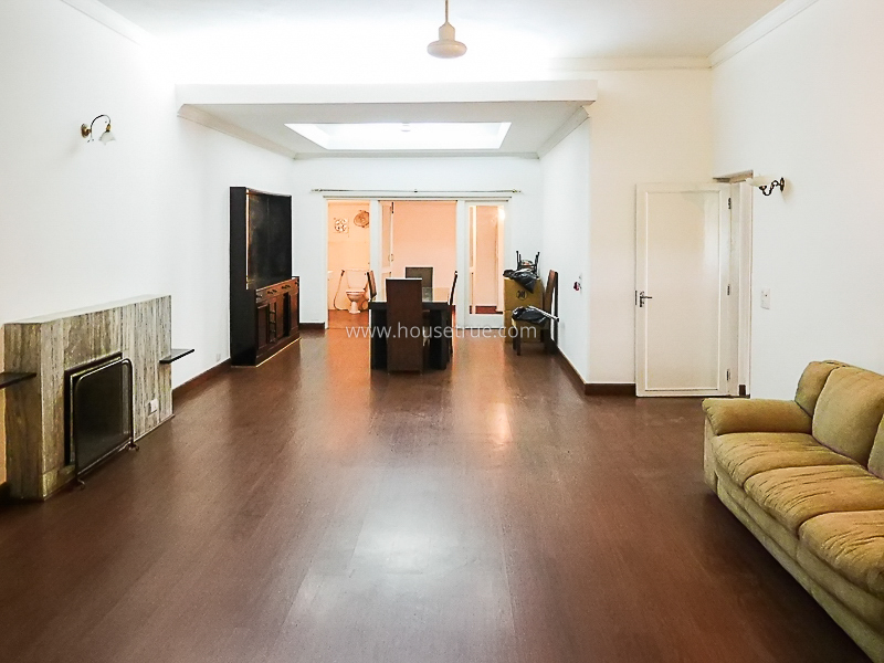 1 BHK Builder Floor For Rent in Defence Colony
