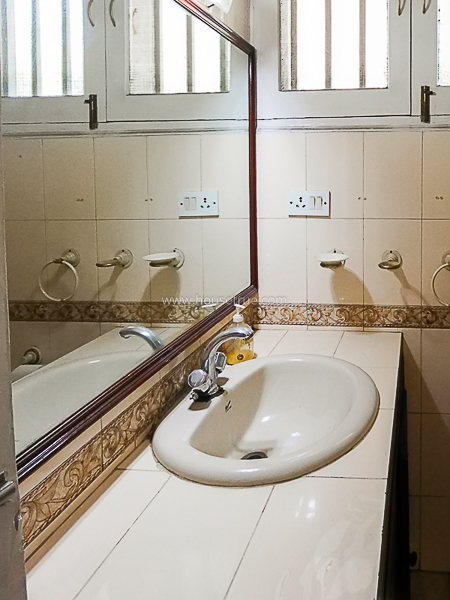 1 BHK Builder Floor For Rent in Defence Colony