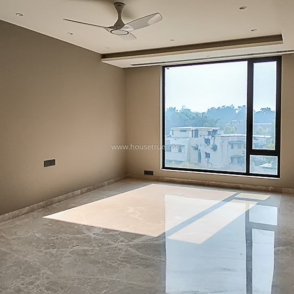 4 BHK Flat For Rent in Friends Colony West