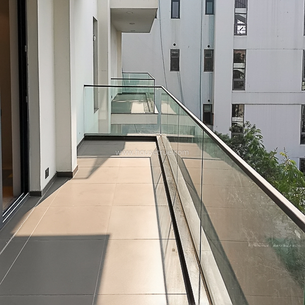 4 BHK Flat For Rent in Friends Colony West