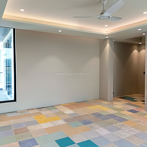 4 BHK Flat For Rent in Friends Colony West