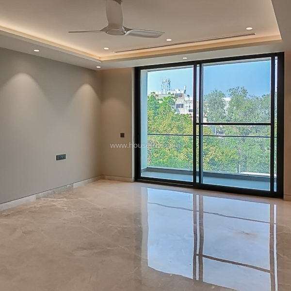 4 BHK Flat For Rent in Friends Colony West