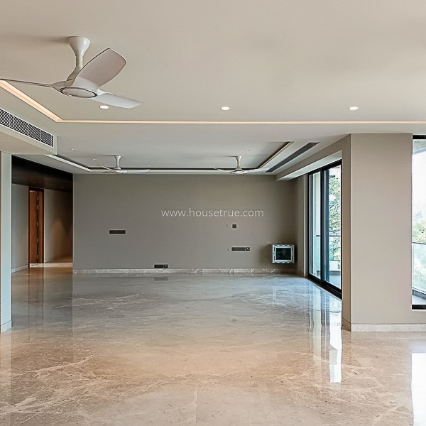 4 BHK Flat For Rent in Friends Colony West