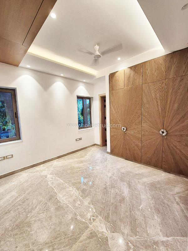 4 BHK Builder Floor For Sale in South Extension 2