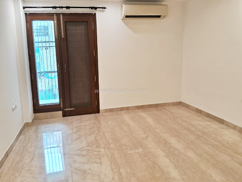 3 BHK Flat For Rent in Defence Colony