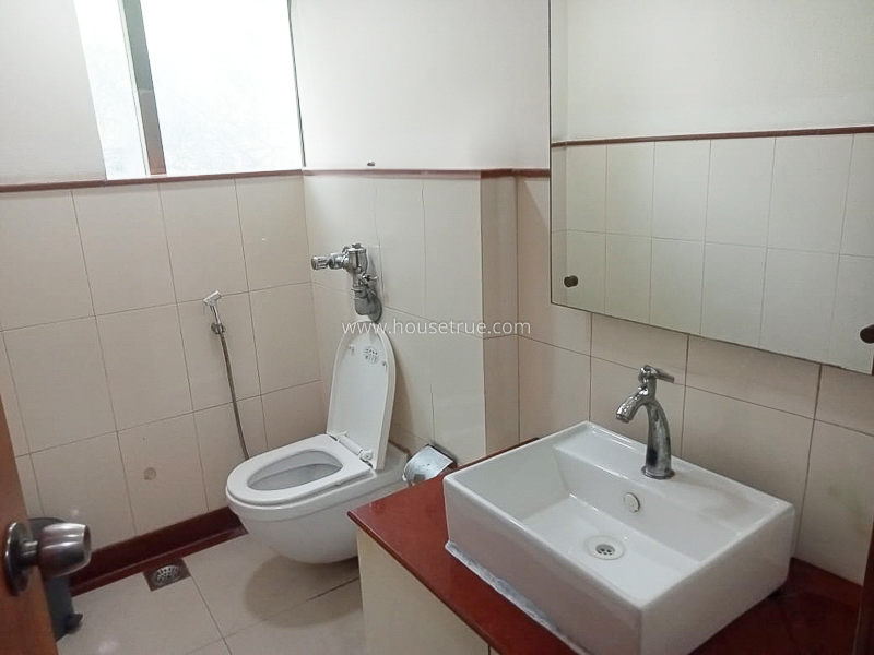 Office Space Lease in Okhla Industrial Area Phase 3