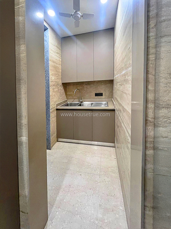 3 BHK Flat For Rent in Defence Colony