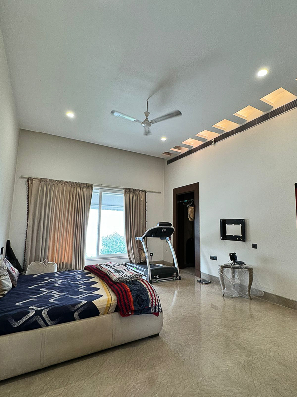 5 BHK Farm House For Rent in Radhey Mohan Drive
