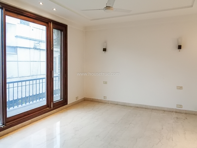 5 BHK Flat For Sale in Greater Kailash Part 2