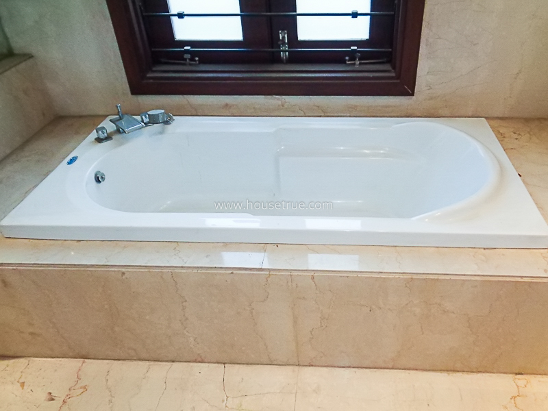 5 BHK Flat For Sale in Greater Kailash Part 2
